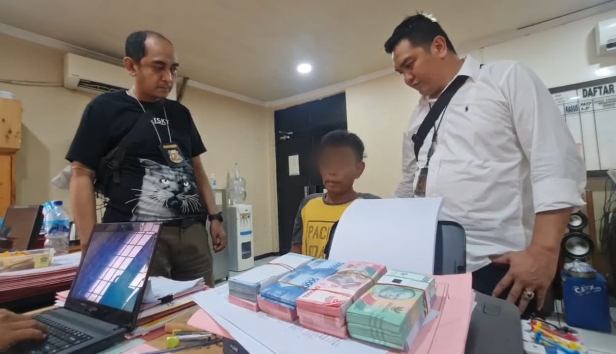Bobol Rumah..!! Oknum Satpam Perumahan Inisial MBN (50) Diamankan Polsek Kalideres