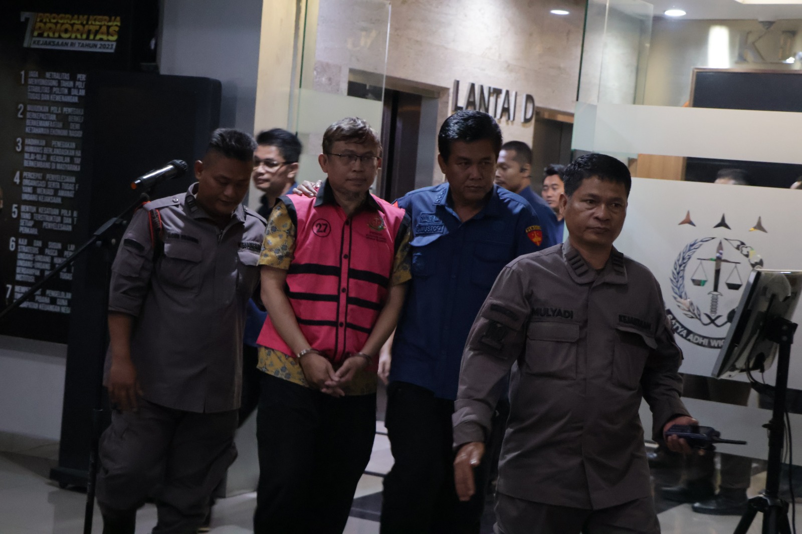 Perkara Jual Emas 7 Ton, AHA Ditahan Peyidik JAM PIDSUS Kejagung, Dliknews.com