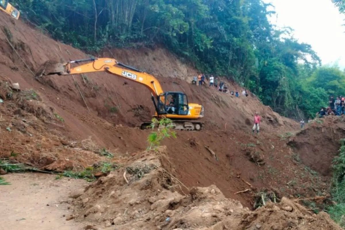 Longsor di Jalan Curup-Lebong, Akses Putus Total