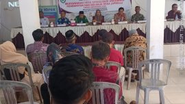 Warga Desa Permu mengikuti Musdes penyusunan APBDes 2026 di kantor desa