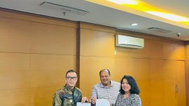 Bupati Kepahiang Zurdi Nata saat memberikan keterangan terkait status lahan Puncak Mall